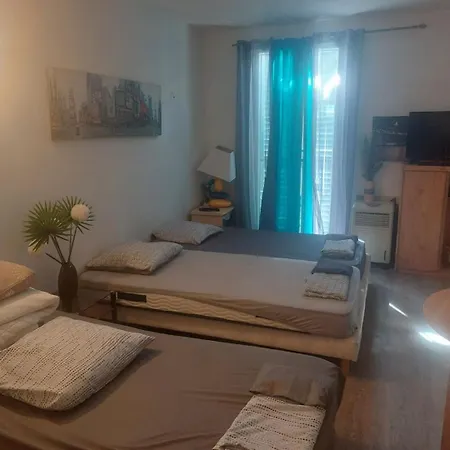 Beau Pour 3 A 4 Pers En Plein Centre De La Vieille Historique Lejlighed