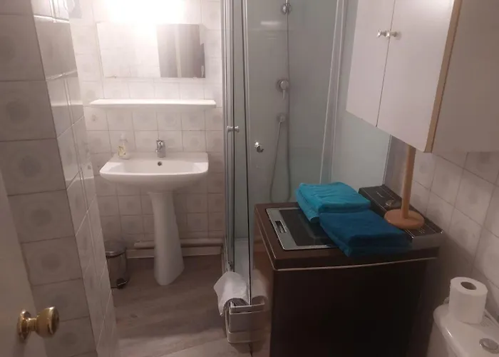 Beau Pour 3 A 4 Pers En Plein Centre De La Vieille Historique Ajaccio (Corsica)